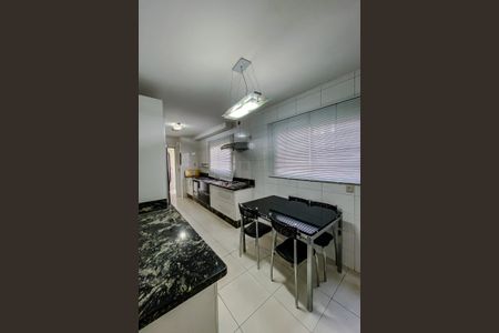 Apartamento à venda com 178m², 3 quartos e 3 vagasCozinha