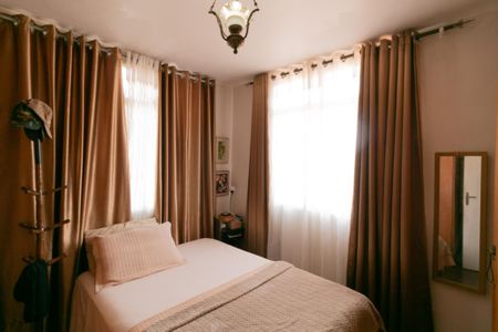 Casa à venda com 300m², 5 quartos e 3 vagasQuarto 2