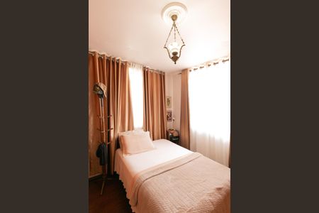 Casa à venda com 300m², 5 quartos e 3 vagasQuarto 2