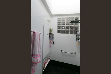 Casa à venda com 300m², 5 quartos e 3 vagasBanheiro