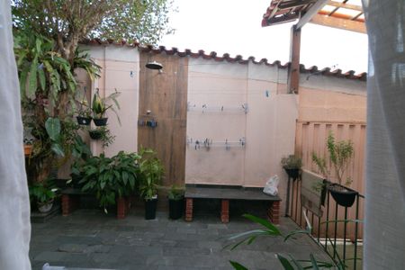 Casa à venda com 300m², 5 quartos e 3 vagasVista