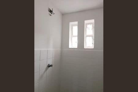Banheiro de kitnet/studio à venda com 1 quarto, 32m² em Pinheiros, São Paulo