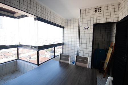 Apartamento para alugar com 120m², 3 quartos e 2 vagasVaranda