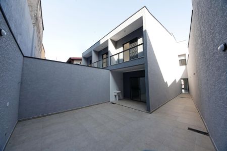 Casa à venda com 125m², 3 quartos e 2 vagasÁrea Externa
