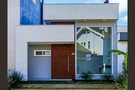 Casa de condomínio à venda com 111m², 3 quartos e 2 vagasFachada do imóvel