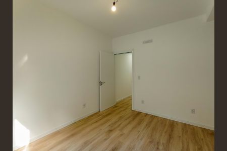 Casa de condomínio à venda com 111m², 3 quartos e 2 vagasSuíte