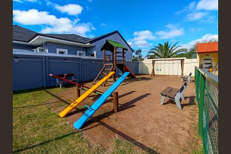 Casa de condomínio à venda com 111m², 3 quartos e 2 vagasPlayground