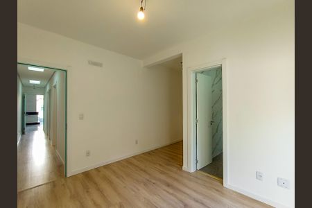 Casa de condomínio à venda com 111m², 3 quartos e 2 vagasSuíte