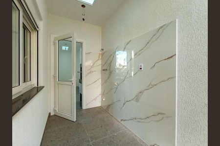 Casa de condomínio à venda com 111m², 3 quartos e 2 vagasÁrea de serviço