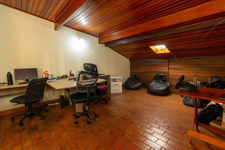 Casa de condomínio à venda com 84m², 3 quartos e 2 vagas Casa de condomínio à venda com 84m², 3 quartos e 2 vagasEscritório