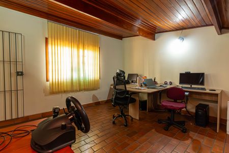 Casa de condomínio à venda com 84m², 3 quartos e 2 vagas Casa de condomínio à venda com 84m², 3 quartos e 2 vagasEscritório