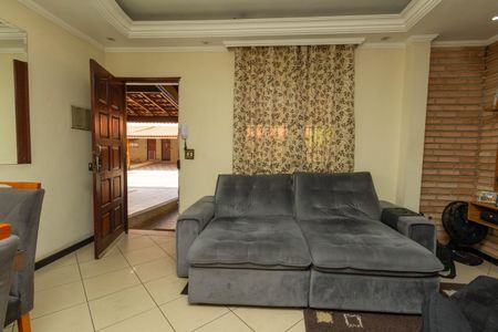 Casa de condomínio à venda com 84m², 3 quartos e 2 vagas Casa de condomínio à venda com 84m², 3 quartos e 2 vagasSala
