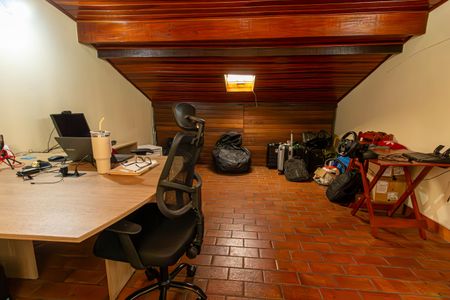 Casa de condomínio à venda com 84m², 3 quartos e 2 vagas Casa de condomínio à venda com 84m², 3 quartos e 2 vagasEscritório