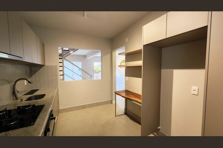 Casa de condomínio à venda com 89m², 3 quartos e 2 vagas Casa de condomínio à venda com 89m², 3 quartos e 2 vagasCozinha e Área de Serviço