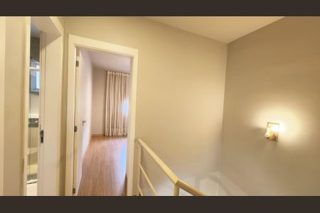 Casa de condomínio à venda com 89m², 3 quartos e 2 vagas Casa de condomínio à venda com 89m², 3 quartos e 2 vagasCorredor