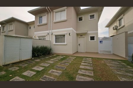 Casa de condomínio à venda com 89m², 3 quartos e 2 vagas Casa de condomínio à venda com 89m², 3 quartos e 2 vagasFachada