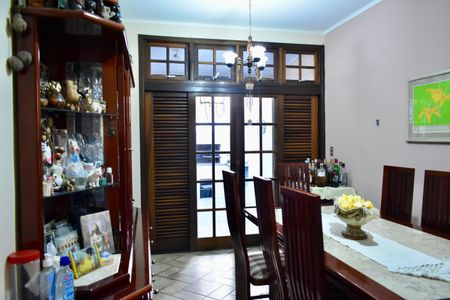 Casa para alugar com 220m², 3 quartos e 2 vagas Casa para alugar com 220m², 3 quartos e 2 vagasCopa