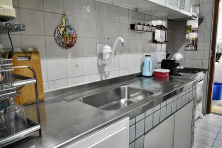 Casa para alugar com 220m², 3 quartos e 2 vagas Casa para alugar com 220m², 3 quartos e 2 vagasCozinha