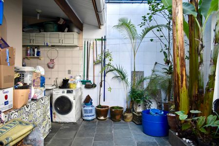 Casa para alugar com 220m², 3 quartos e 2 vagas Casa para alugar com 220m², 3 quartos e 2 vagasQuintal