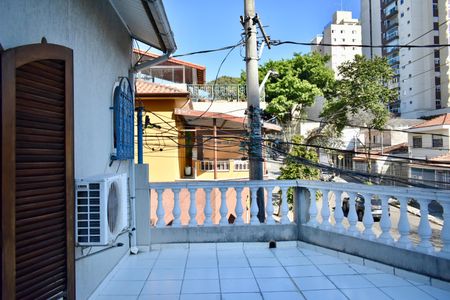 Casa para alugar com 220m², 3 quartos e 2 vagas Casa para alugar com 220m², 3 quartos e 2 vagasVaranda Suíte 1