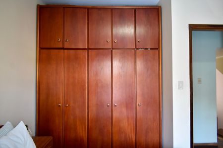 Casa para alugar com 220m², 3 quartos e 2 vagas Casa para alugar com 220m², 3 quartos e 2 vagasSuíte 1