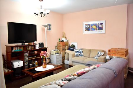 Casa para alugar com 220m², 3 quartos e 2 vagas Casa para alugar com 220m², 3 quartos e 2 vagasSala