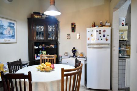 Casa para alugar com 220m², 3 quartos e 2 vagas Casa para alugar com 220m², 3 quartos e 2 vagasCopa