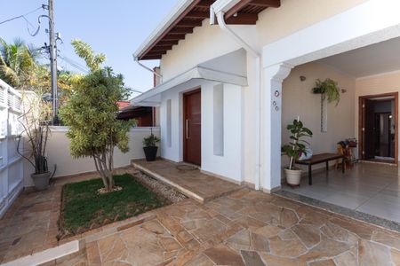 Casa à venda com 280m², 3 quartos e 3 vagasQuintal