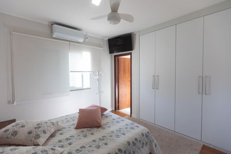 Casa à venda com 280m², 3 quartos e 3 vagasSuíte