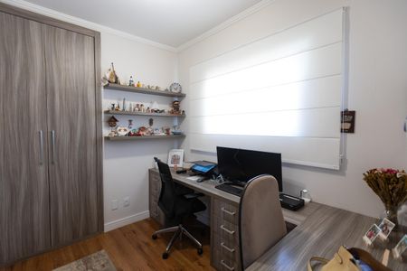 Casa à venda com 280m², 3 quartos e 3 vagasEscritório