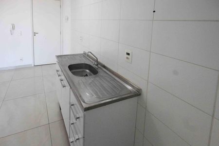 Cozinha de apartamento para alugar com 2 quartos, 52m² em Parque São Lourenço, São Paulo