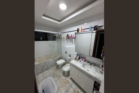 Apartamento à venda com 184m², 3 quartos e 3 vagas