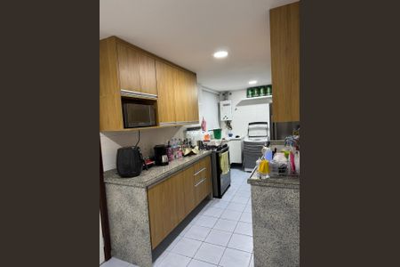 Apartamento à venda com 184m², 3 quartos e 3 vagas