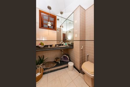 Casa à venda com 500m², 3 quartos e 4 vagasLavabo