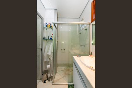 Casa à venda com 500m², 3 quartos e 4 vagasBanheiro da Suíte 3