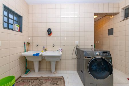 Casa à venda com 500m², 3 quartos e 4 vagasÁrea de Serviço