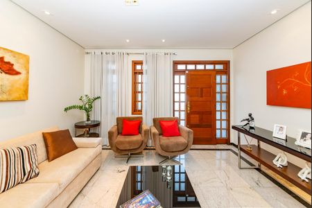 Casa à venda com 500m², 3 quartos e 4 vagasSala 1