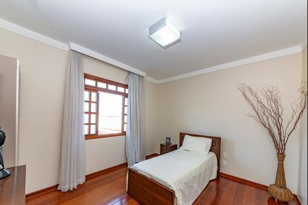 Casa à venda com 500m², 3 quartos e 4 vagasSuíte 3