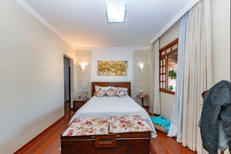 Casa à venda com 500m², 3 quartos e 4 vagasSuíte 1