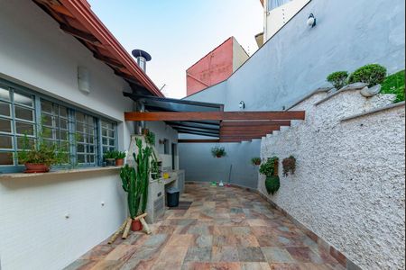 Casa à venda com 500m², 3 quartos e 4 vagasQuintal