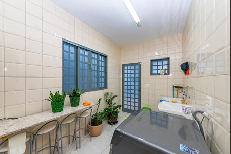 Casa à venda com 500m², 3 quartos e 4 vagasÁrea de Serviço