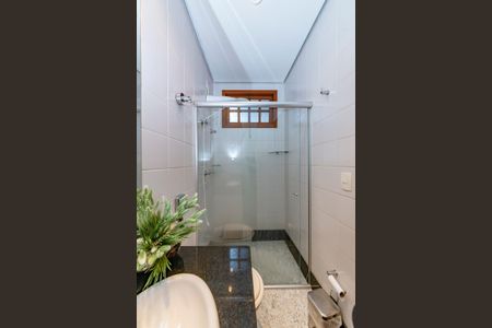 Casa à venda com 500m², 3 quartos e 4 vagasBanheiro da Suíte 2