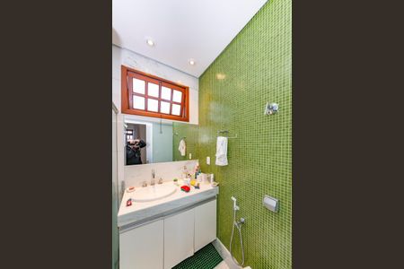 Casa à venda com 500m², 3 quartos e 4 vagasBanheiro da Suíte 3