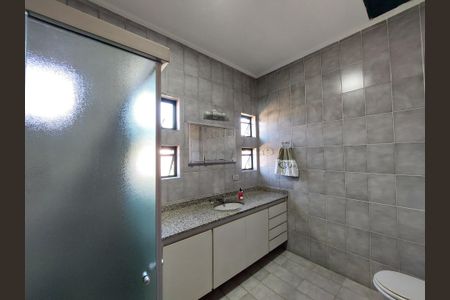 Casa à venda com 348m², 3 quartos e 5 vagas Casa à venda com 348m², 3 quartos e 5 vagasBanheiro Social