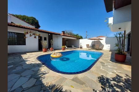 Casa à venda com 348m², 3 quartos e 5 vagas Casa à venda com 348m², 3 quartos e 5 vagasÁrea de Lazer