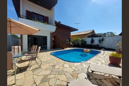 Casa à venda com 348m², 3 quartos e 5 vagas Casa à venda com 348m², 3 quartos e 5 vagasÁrea de Lazer