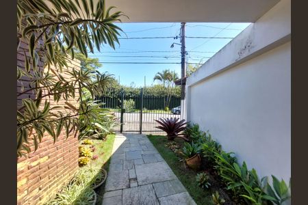 Casa à venda com 348m², 3 quartos e 5 vagas Casa à venda com 348m², 3 quartos e 5 vagasJardim