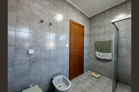 Casa à venda com 348m², 3 quartos e 5 vagas Casa à venda com 348m², 3 quartos e 5 vagasBanheiro Social