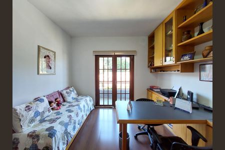 Casa à venda com 348m², 3 quartos e 5 vagas Casa à venda com 348m², 3 quartos e 5 vagasQuarto 3