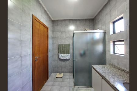 Casa à venda com 348m², 3 quartos e 5 vagas Casa à venda com 348m², 3 quartos e 5 vagasBanheiro Social